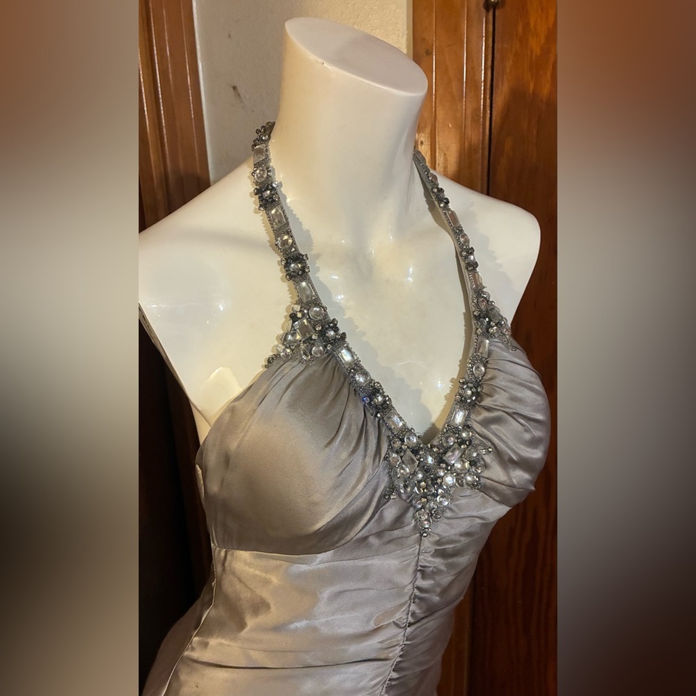Niteline Elegant Silver Silk Rhinestone Accented Evening / Prom Dress - Size 2 - Picture 3 of 4